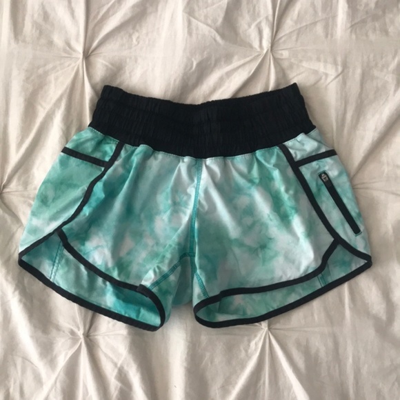 lululemon athletica Pants - LuLulemon Tracker Shorts